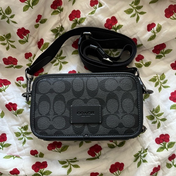 Coach Signature Black Crossbody Bag - Picture 1 of 8